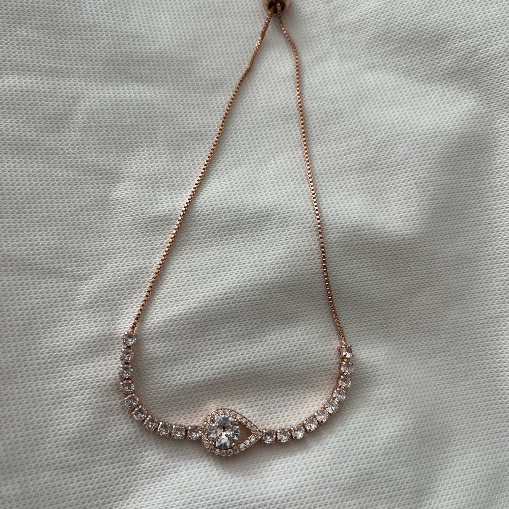 Elegant Rose Gold Bracelet with Crystal Accents